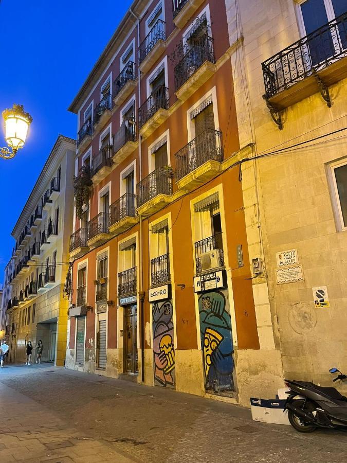 Piso Casco Historico Alicante Bagian luar foto